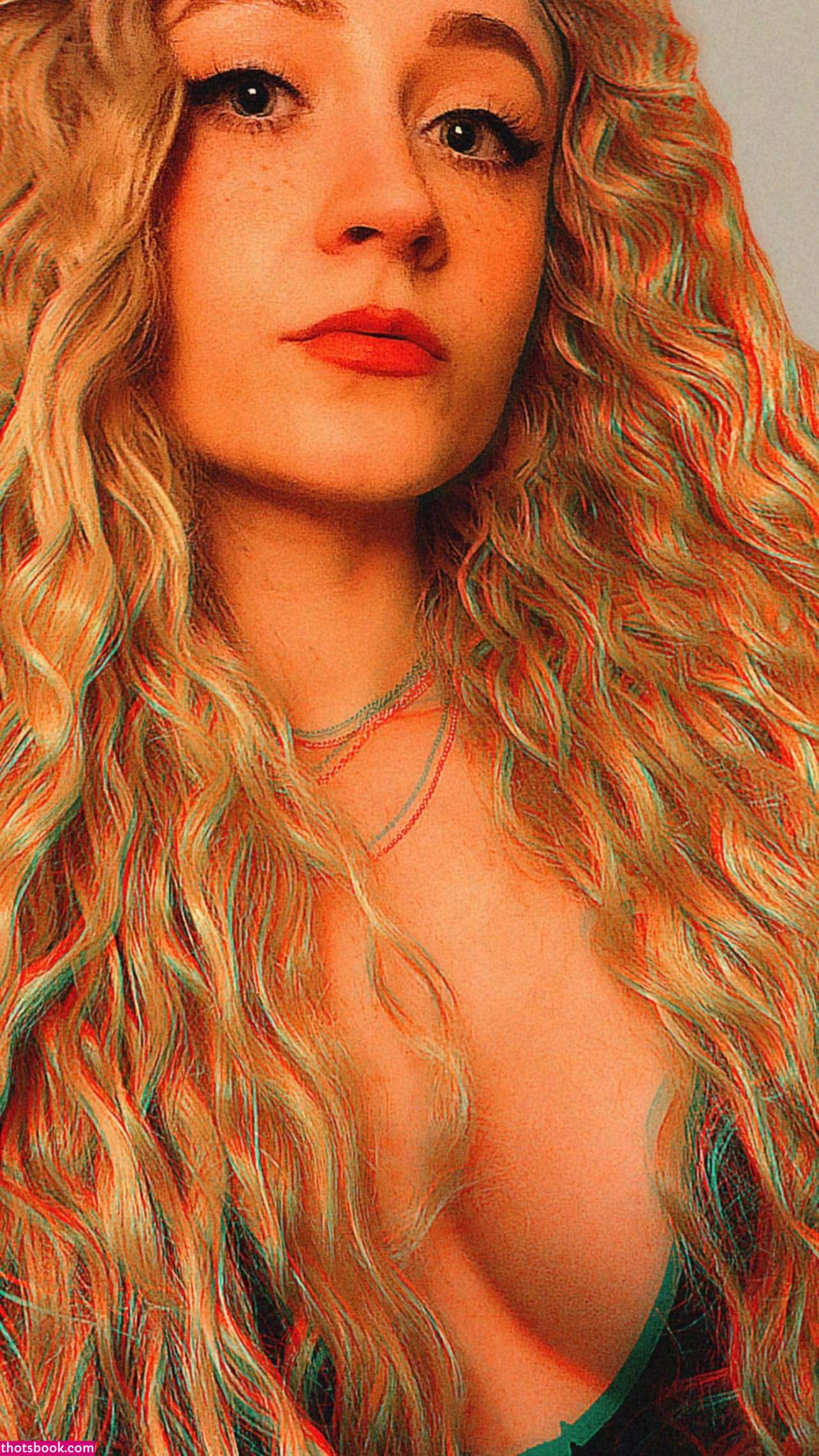 Janet Devlin Photo #17