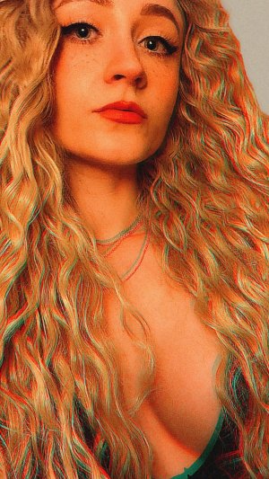 Janet Devlin Post #4