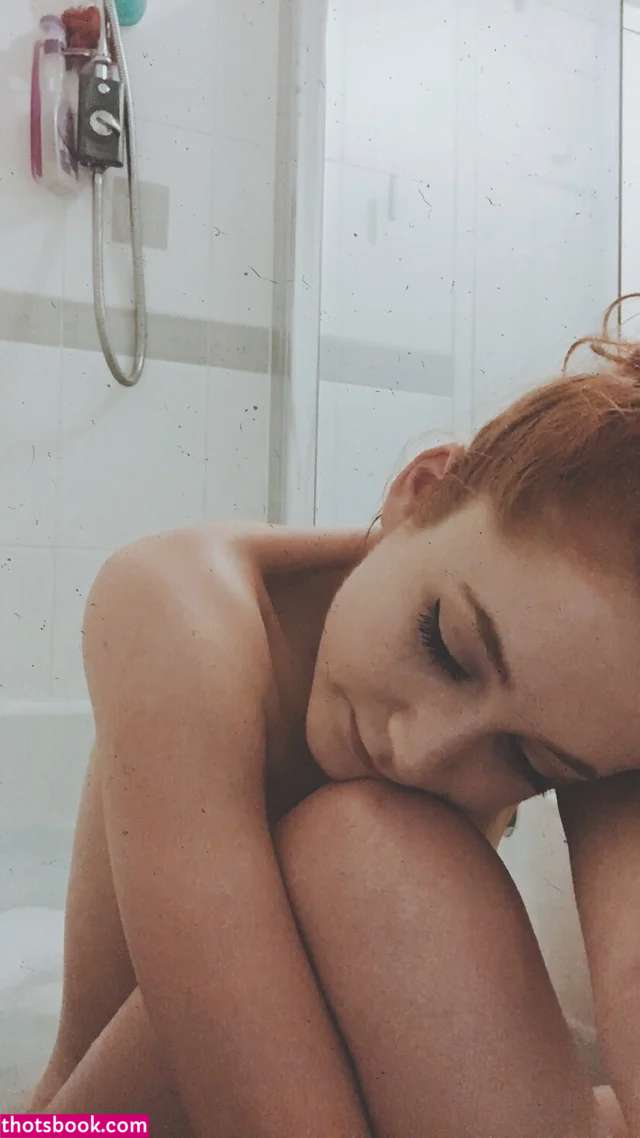 Janet Devlin Photo #38