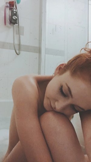 Janet Devlin Photo #38