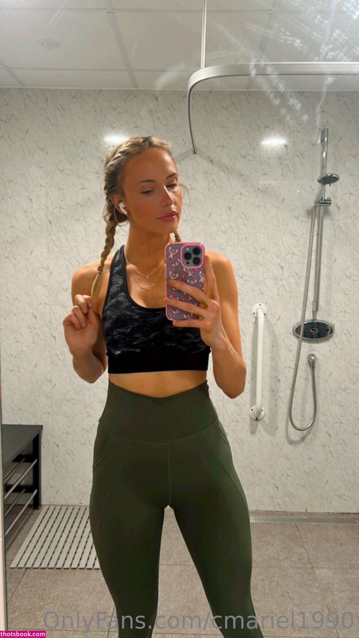 Cerimarie1990 Photo #72