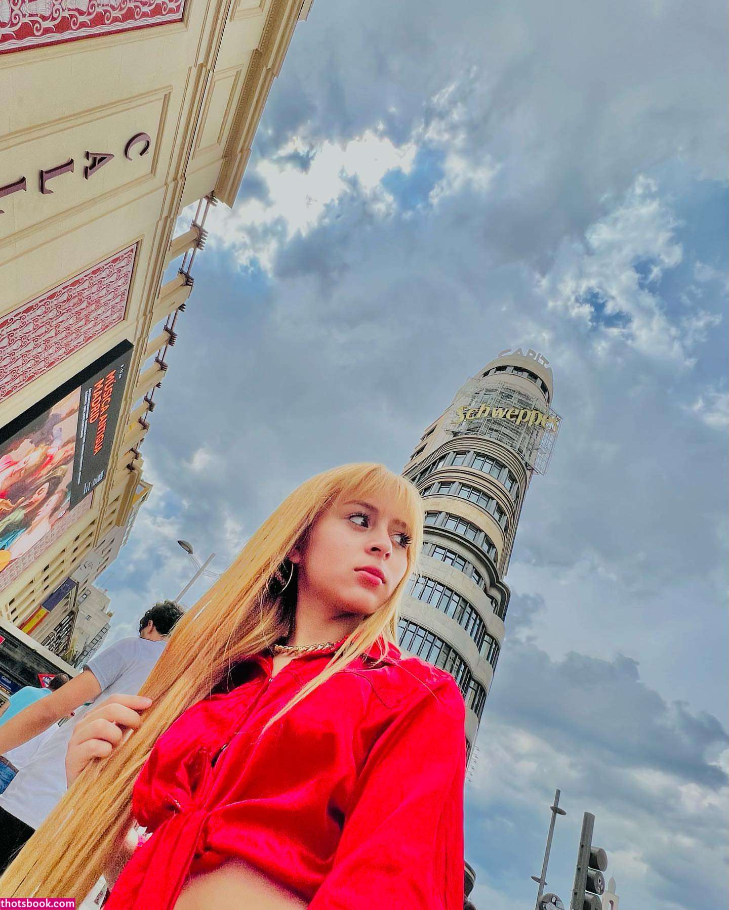 Nsy Solorzano Photo #6