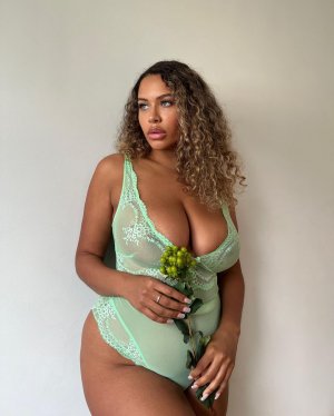 Chanelle Mauricette Photo #3