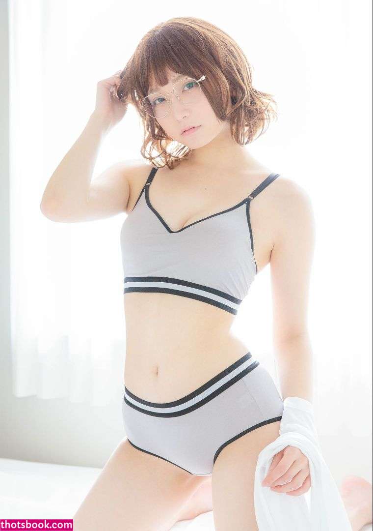 Marina Amatsu Photo #9