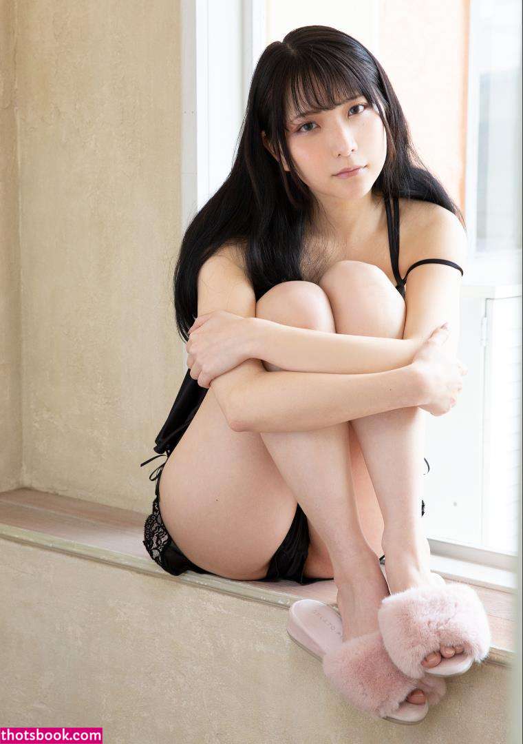 Marina Amatsu Photo #13