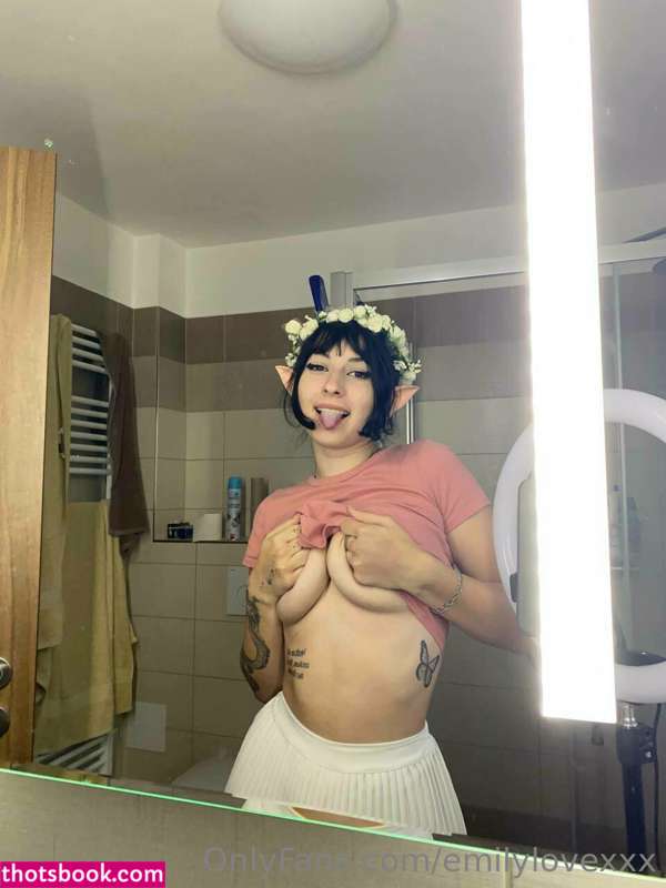 Emilylovexxx Photo #8