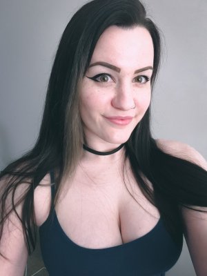 Concealedbones Photo #8