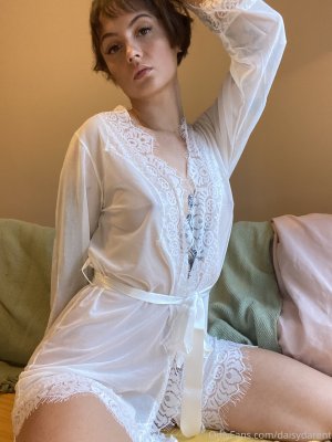 DaisyLane aka daisydarent Photo #9