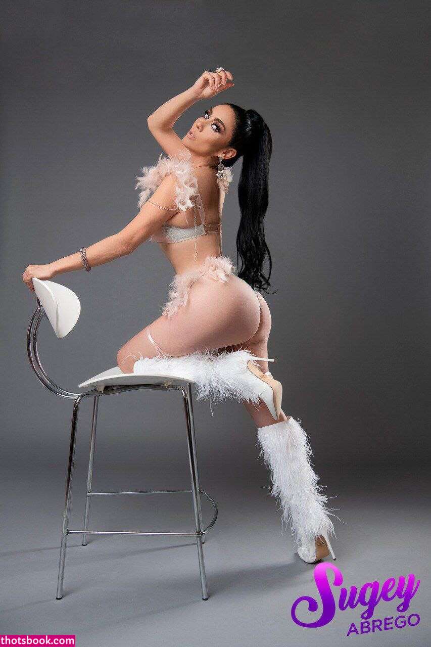 Sugey Abrego Photo #17