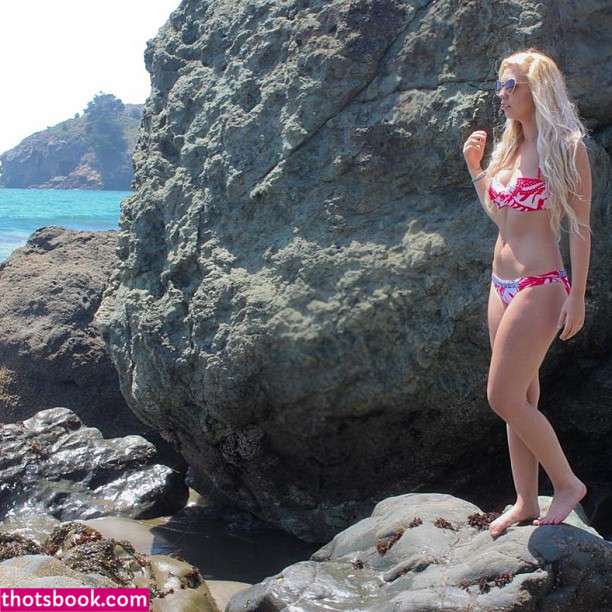 Nicole Skyes Photo #15