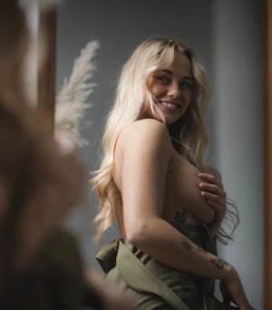 Sophie Riedemann Photo #28