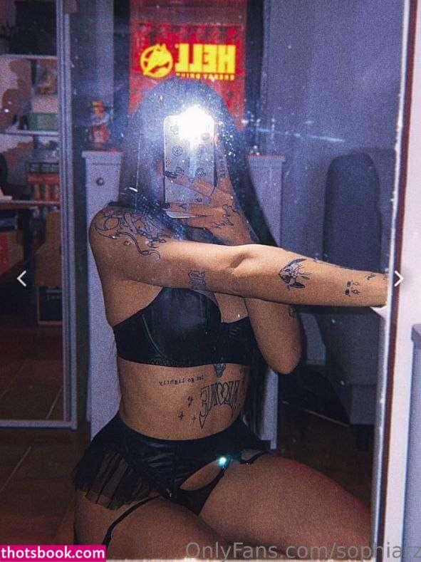 Sophiarizou Photo #4