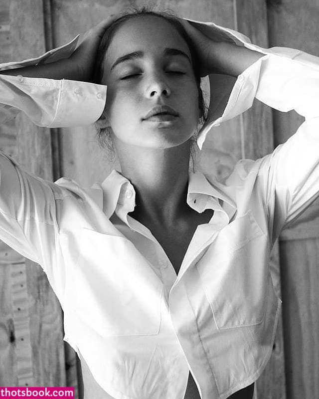 Alba Baptista Photo #30