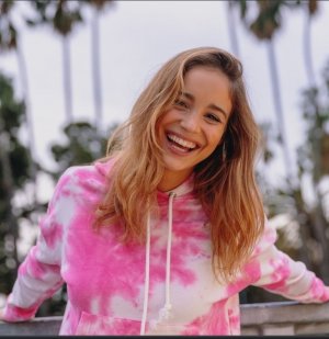 Alba Baptista Photo #31