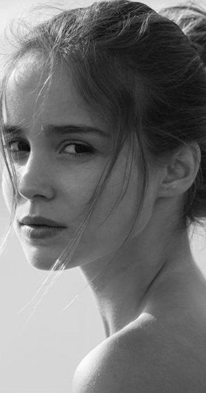 Alba Baptista Photo #46