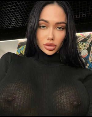 alinajimmychoo Photo #18