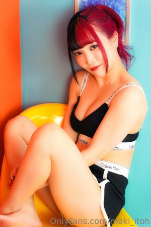 Maki Itoh Photo #23
