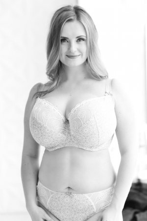 Maria Body Photo #41