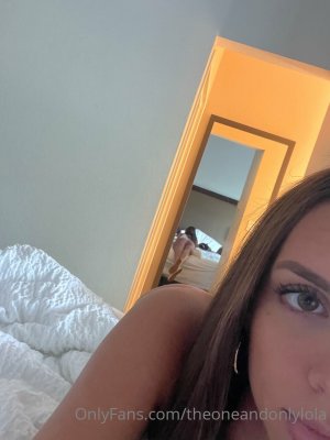 Megan Hill Photo #35