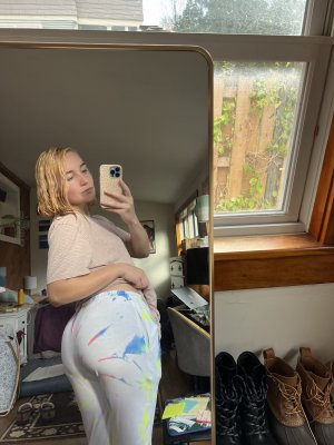 Erin Postsoffice Photo #13