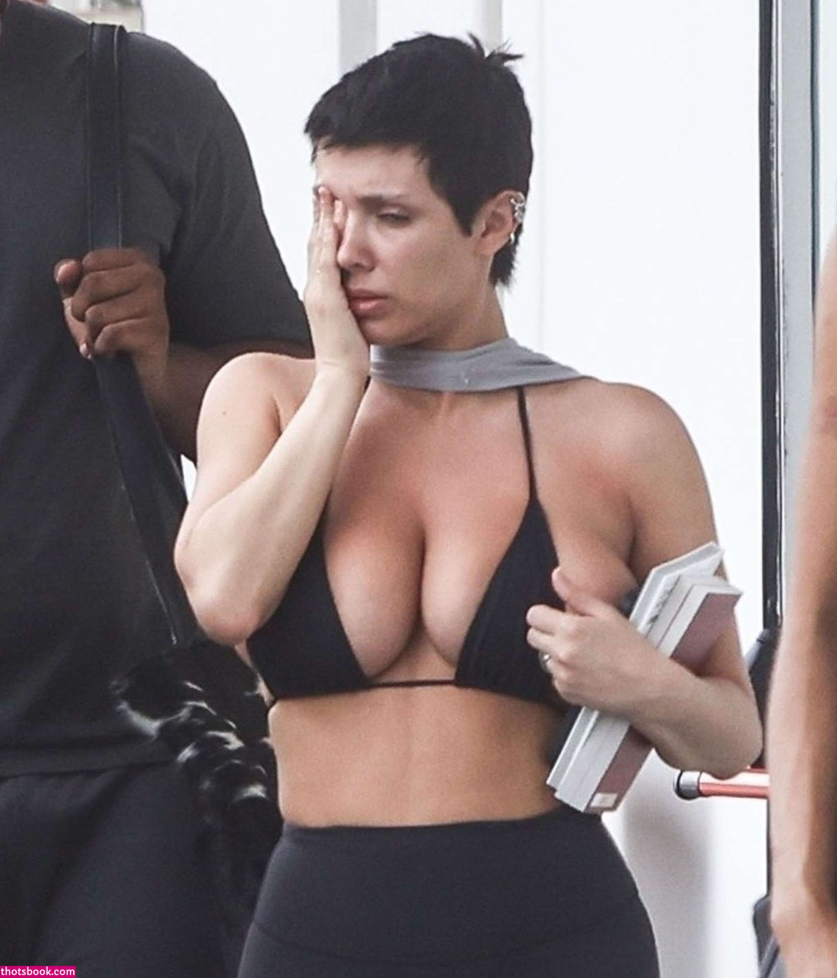 Bianca Censori Photo #9