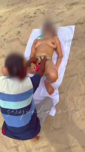 Sexyindianwife Photo #11