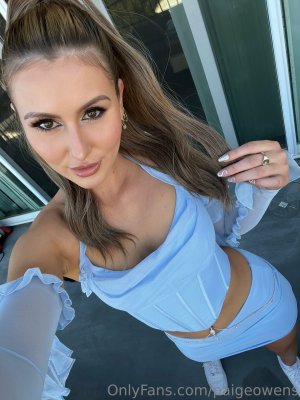 Paige Owens Photo #40