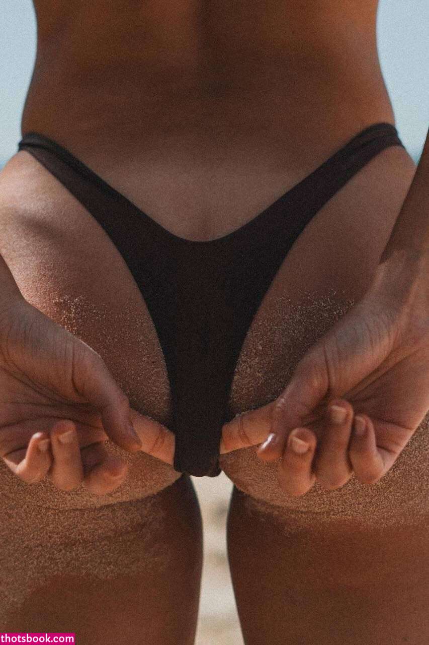 Emily Feld Photo #26