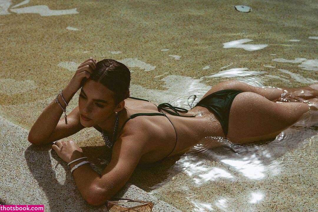 Emily Feld Photo #34