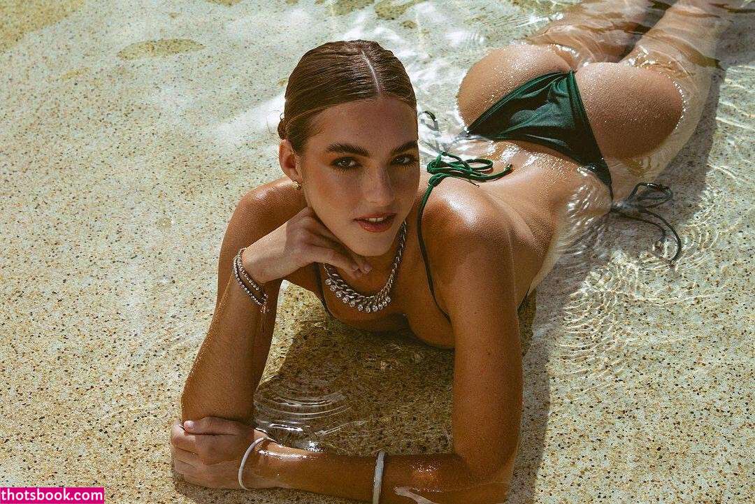 Emily Feld Photo #36