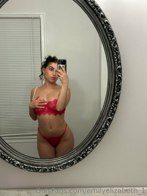 emilyelizabeth1 Photo #5