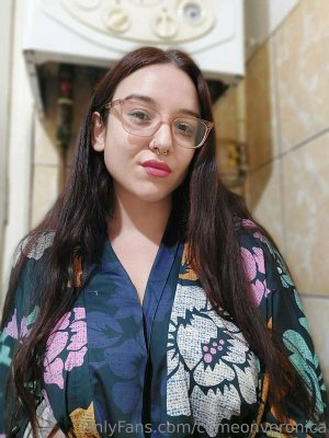 Cumonveronica Photo #41