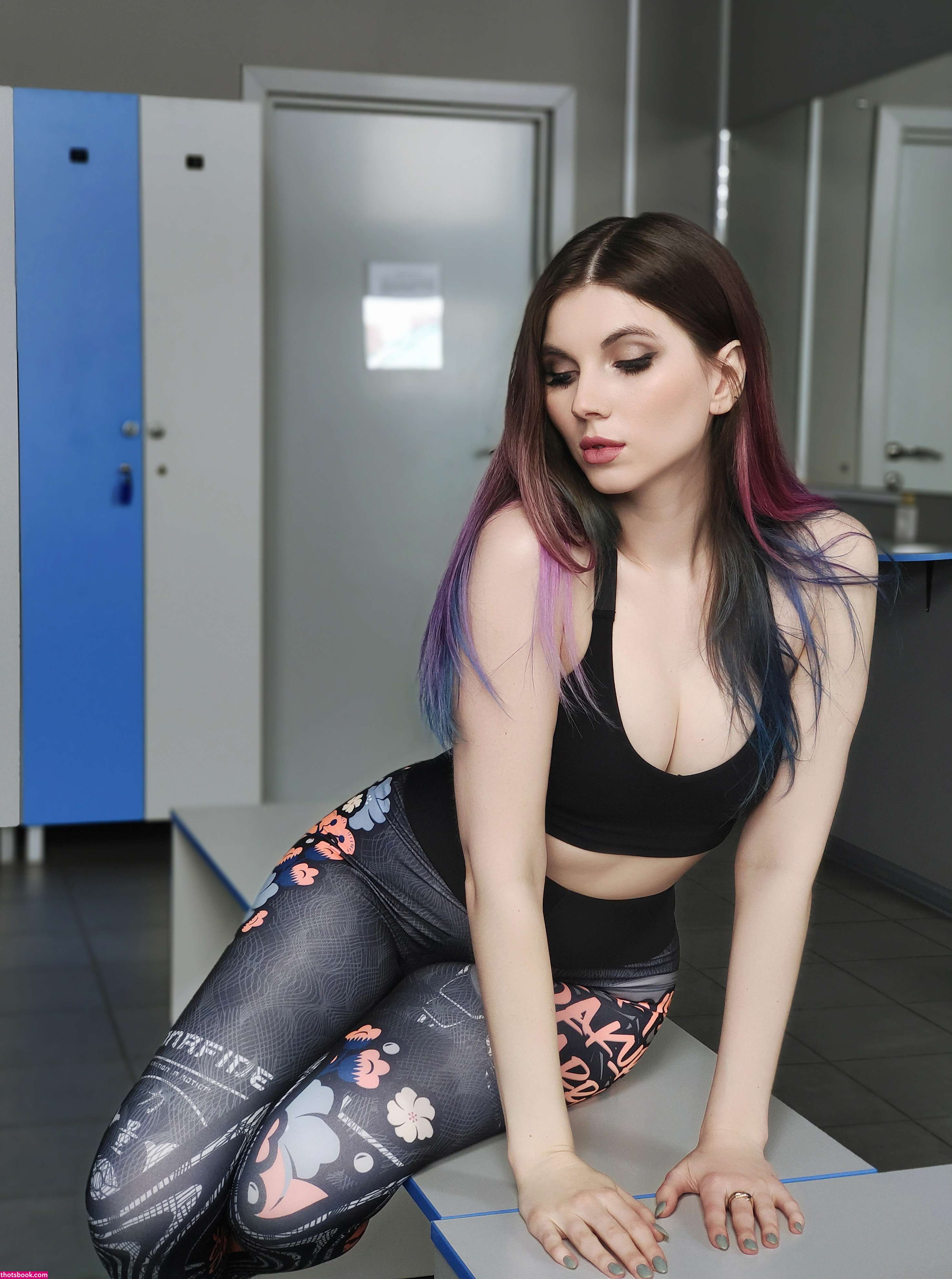 Aaaknisipil Photo #33