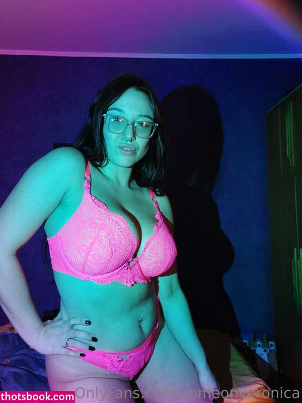 Cumonveronica Photo #47