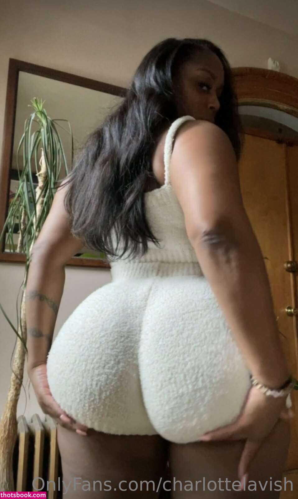 Charlotte Lavish Photo #7