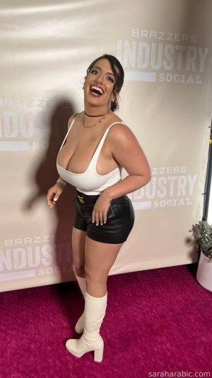 Sarah Arabic Photo #11