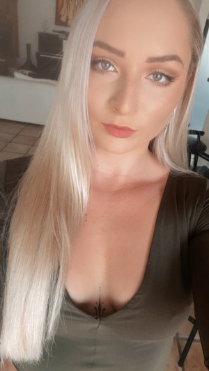 Rachaeljanea Photo #22