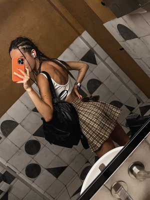 pretylittlething Photo #13