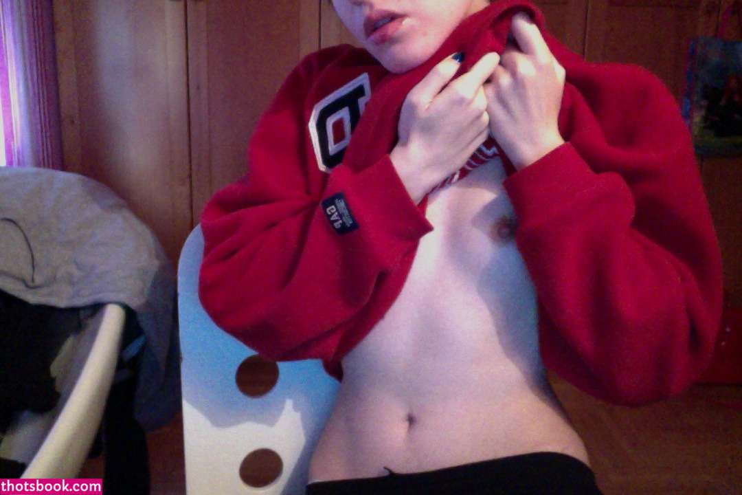 Arils Chest Photo #34