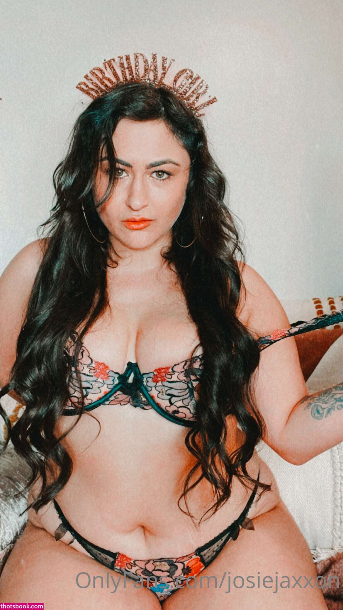 Josiejaxxonhotwife Photo #43