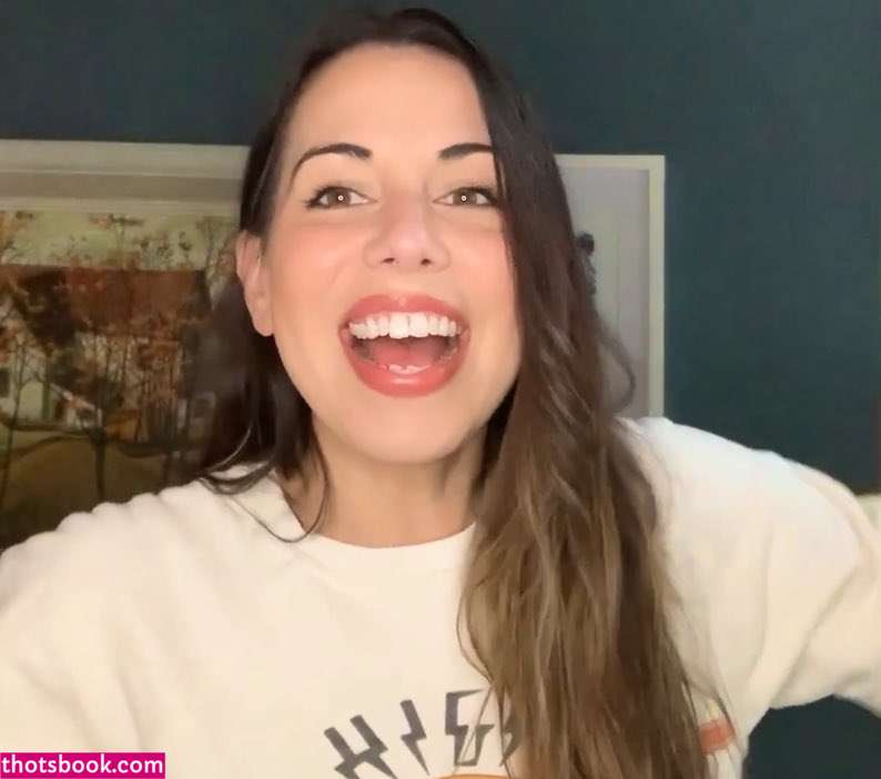 Laura Bailey Photo #23