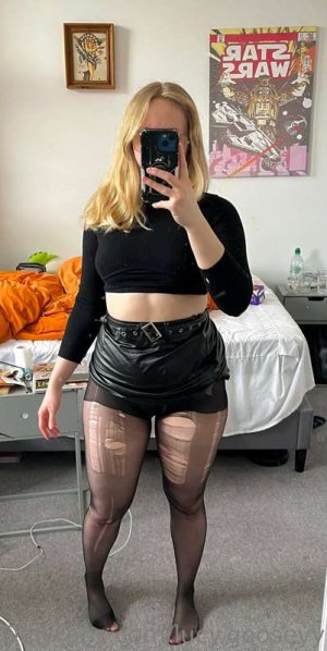 lucygoosey Photo #24