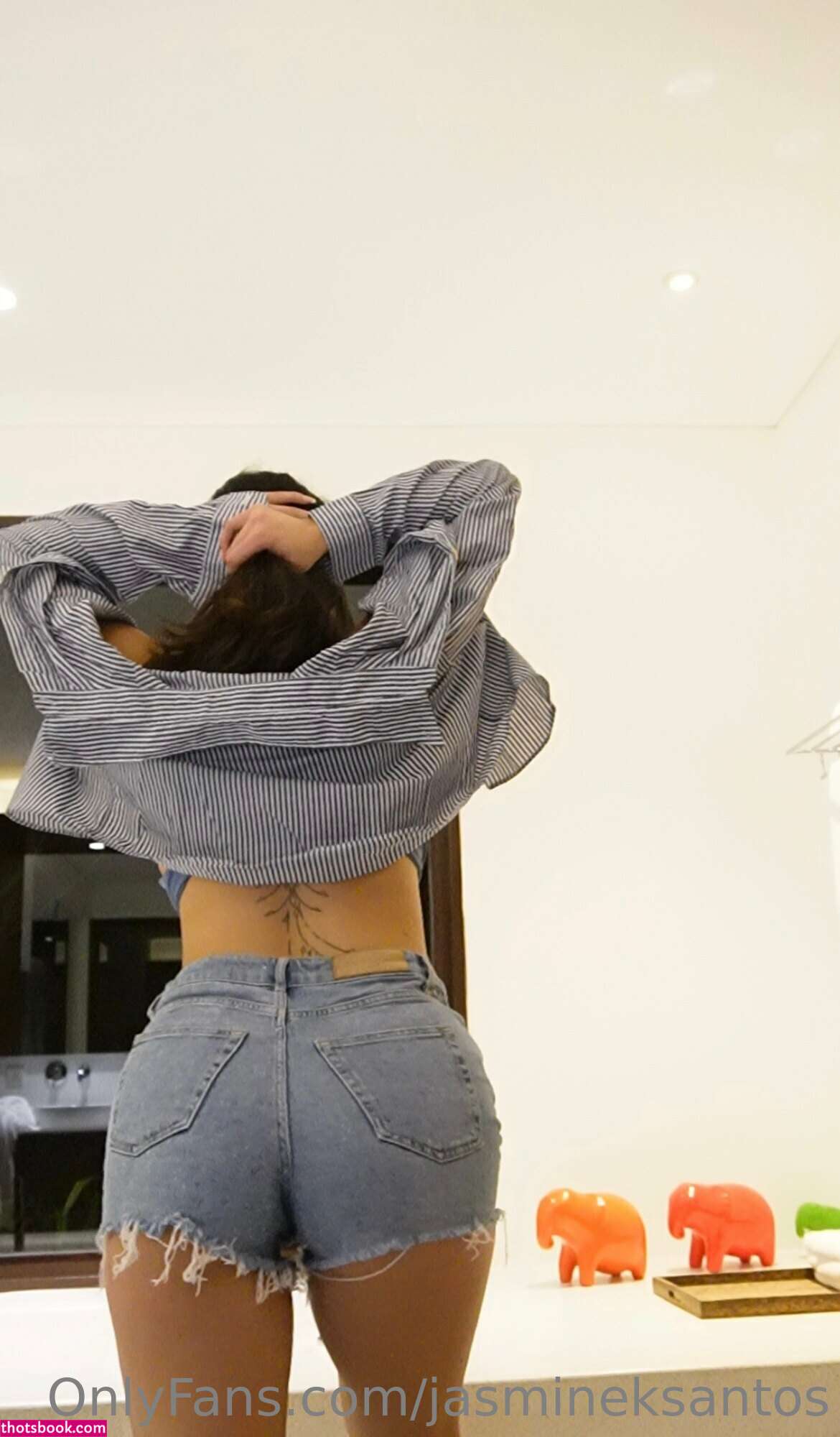 Jasmine Santos Photo #42