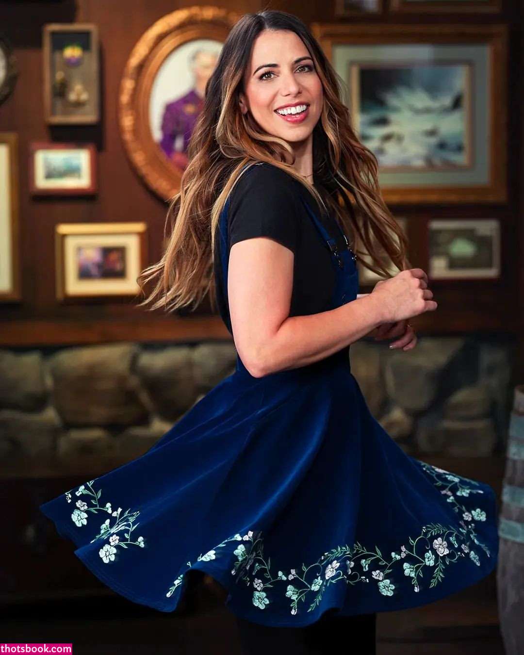 Laura Bailey Photo #55