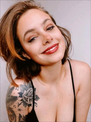 Garlyndasilva Photo #2