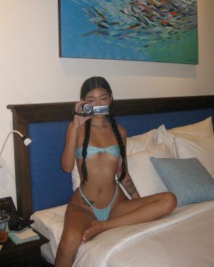 Oanhdaqueen Photo #16