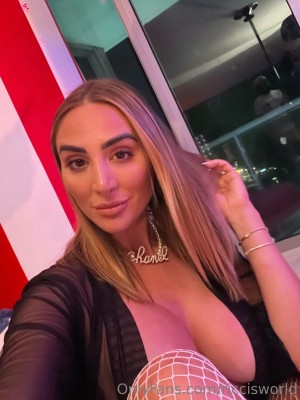 Pretti Ricci Photo #53