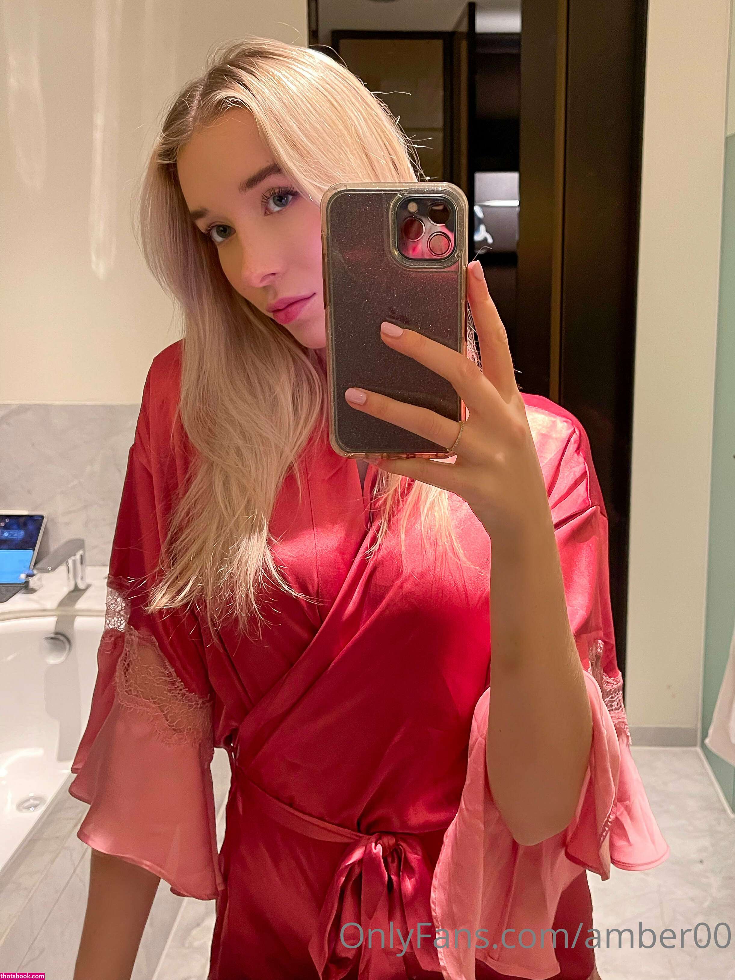 Godessamber Photo #82