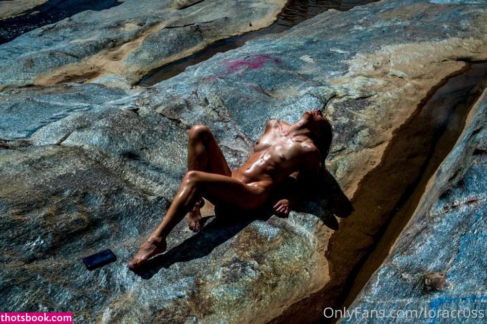 Lora Cross Photo #26