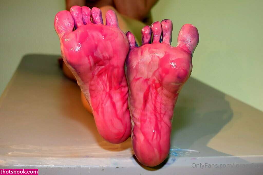 Lora Cross Photo #81